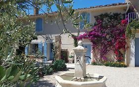 Mas Des Bougainvillees